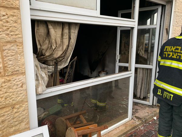 אישה כבת 30 נספתה בשריפה בדירה בירושלים