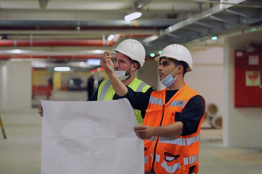 נערכים לגל השני: מחלקות קורונה נבנות בחניון ביה"ח