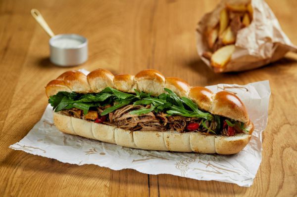 "חלת בורגר" ועוד: מסעדת ואלרו פתוחה למשלוחים