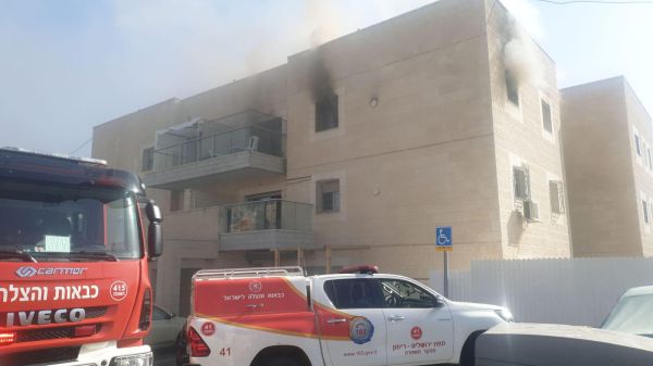 שריפה בבניין בירושלים: הוסר החשש ללכודים