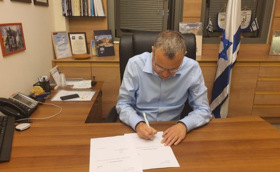 בדרך להקמת הממשלה: גנץ ולוין התפטרו מתפקידיהם