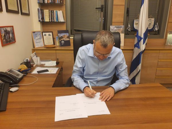 בדרך להקמת הממשלה: גנץ ולוין התפטרו מתפקידיהם