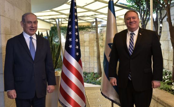 על מה משוחח נתניהו כעת עם פומפאו?