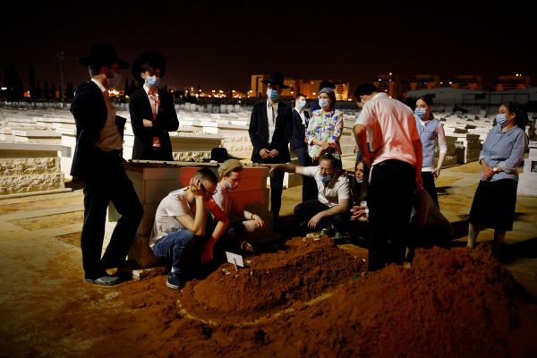 טרגדיה: נפטר מקורונה והשאיר אלמנה ו-12 יתומים לבד