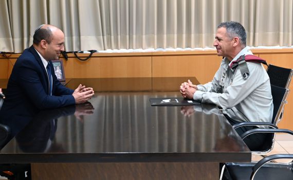 נפרד ממשרד הביטחון: בנט והרמטכ"ל נפגשו לסיכום