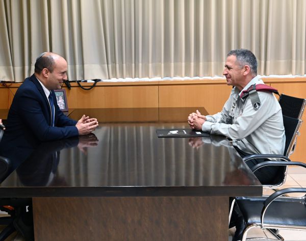 נפרד ממשרד הביטחון: בנט והרמטכ"ל נפגשו לסיכום