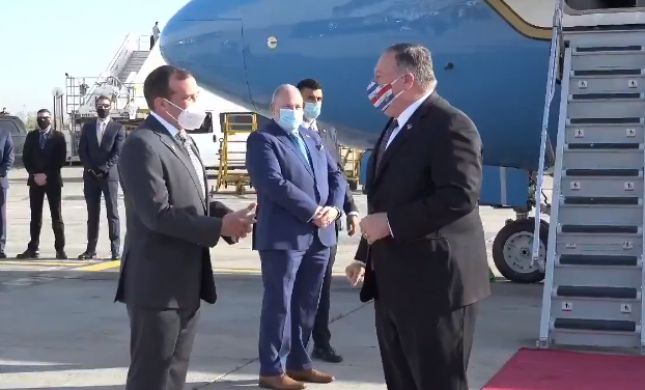  מזכיר המדינה האמריקאי מייק פומפאו נחת בישראל