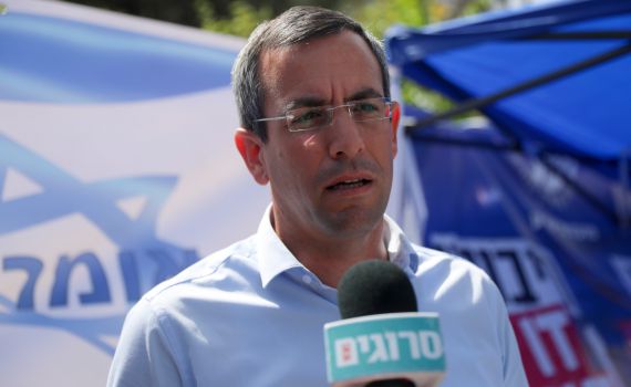 דרמה באלקנה: ראש המועצה בהודעה מפתיעה