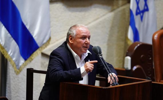 דודי אמסלם לניצן הורוביץ: "אשמח לסייע לך". צפו