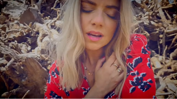 שירי מימון: "הצורך להגן על ילדיי הפך להיות חזק ממני"