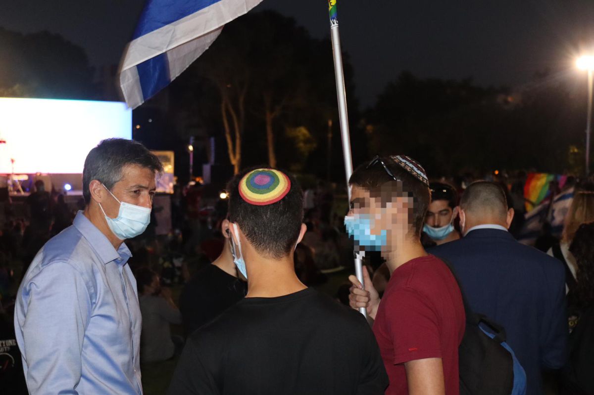 השר יועז הנדל השתתף בעצרת הלהט"ב בירושלים