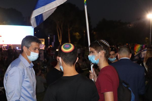 השר יועז הנדל השתתף בעצרת הלהט"ב בירושלים