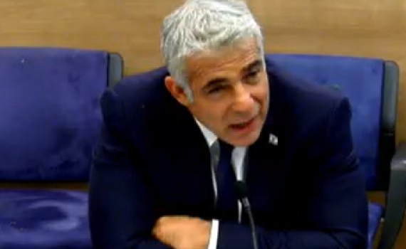 לפיד מגיב לנתניהו: "שלא יספר לנו על לקיחת אחריות"