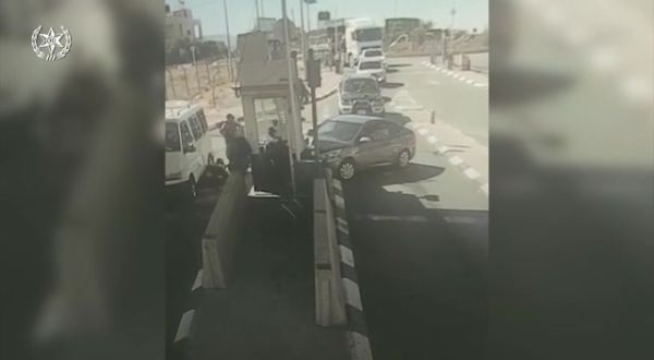 שוחרר התיעוד: המחבל מנסה לדרוס חייל