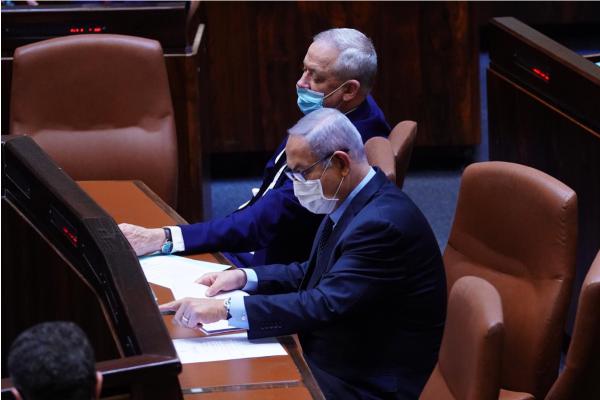 ממשלה (ב)צרה: איך מונעים בחירות?