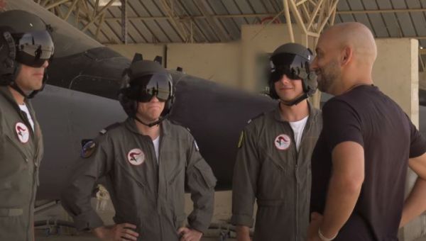 צפו: ההפתעה המרגשת של עידן רייכל לחיל האוויר