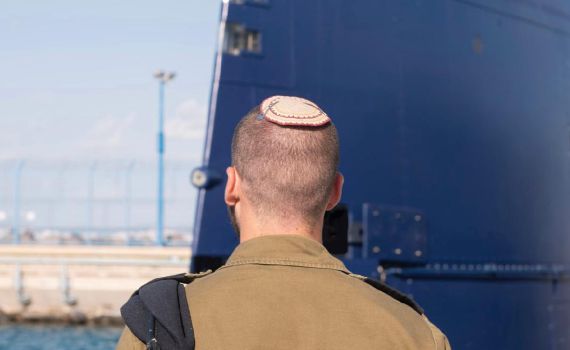 הצוללן הסרוג: "יש בצוללת איכויות אחרות של בני אדם"