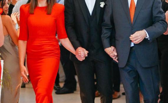 איפה רוכשים את הלוק המלכותי של לאה שנירר