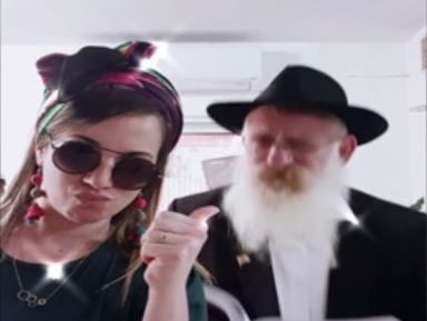 גבאי בית כנסת וכוכב טיקטוק. צפו