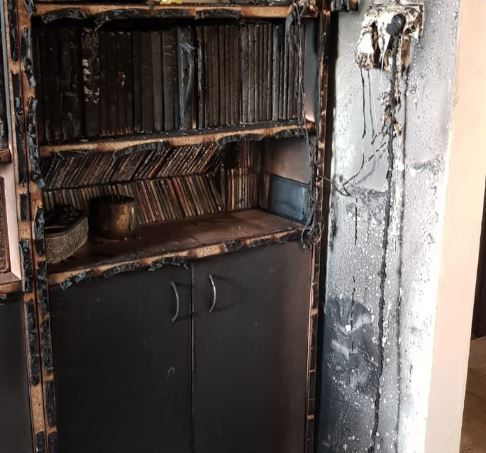 דירה בקריית ארבע נשרפה כתוצאה מטעינת אופניים חשמליים