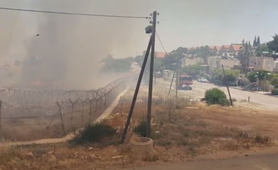 שריפה סמוך למעלה אפרים; האש מתקרבת ליישוב. צפו