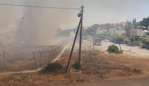 שריפה סמוך למעלה אפרים; האש מתקרבת ליישוב. צפו