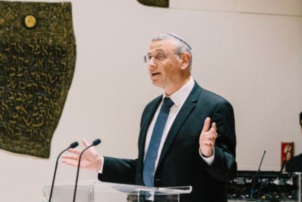 להט"בית לשעבר: הרב בני, כמעט מחקת את משפחתי!