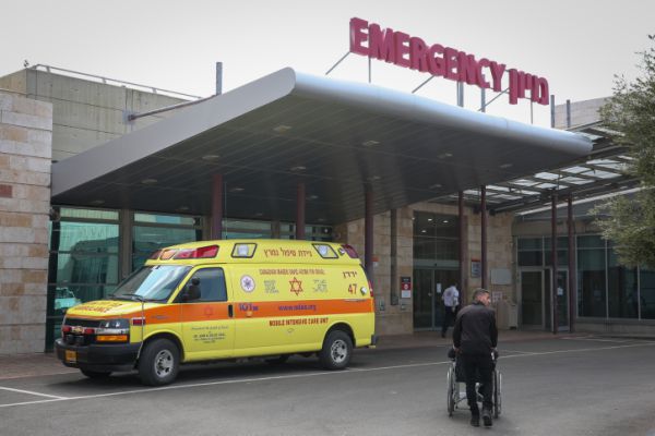 בן 30 נדקר על ידי בת הזוג שלו; מצבו קשה מאוד