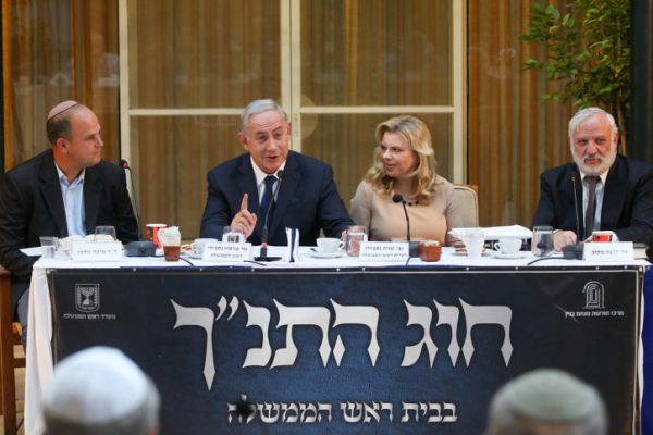 לעיניים של מי הרב עידו פכטר מתכוון? תגובה