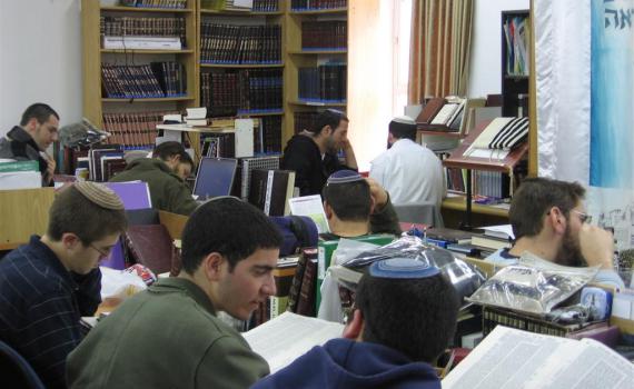 ראש הישיבה מסביר: למה איני רוצה ר"מים מהר המור