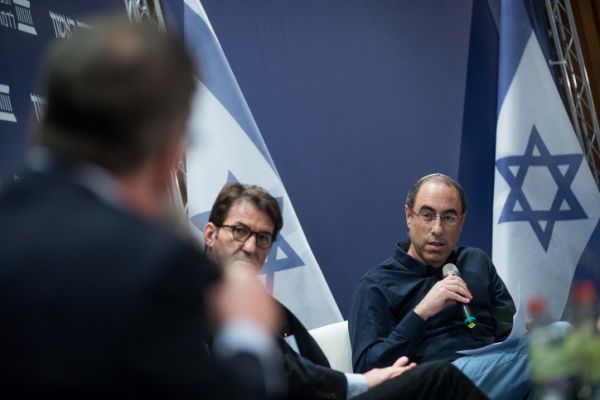 ליבסקינד למנהלי התאגיד: "תפסיקו ללכלך עלינו"