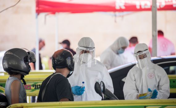 בית ספר נוסף נסגר; אלפי תלמידים נשלחו לבידוד