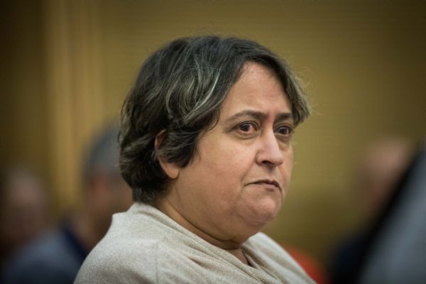 "לסגור כל מוסד חינוכי שאותר בו חולה קורונה"