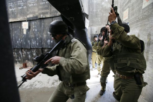 עשרות חיילים מבסיס סיירת מטכ"ל נשלחו לבידוד