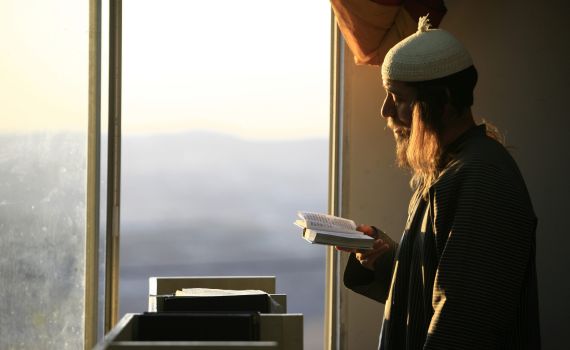 שב"כ ניסה לגייס צעיר יהודי בחקירה – וישלם פיצויים