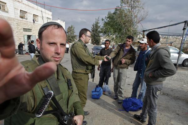 מסיע שוהים בלתי חוקיים הורשע בעבירות מס