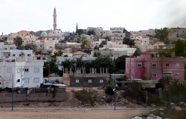 בגלל הקורונה: סגר על שכונות בערערה ורהט