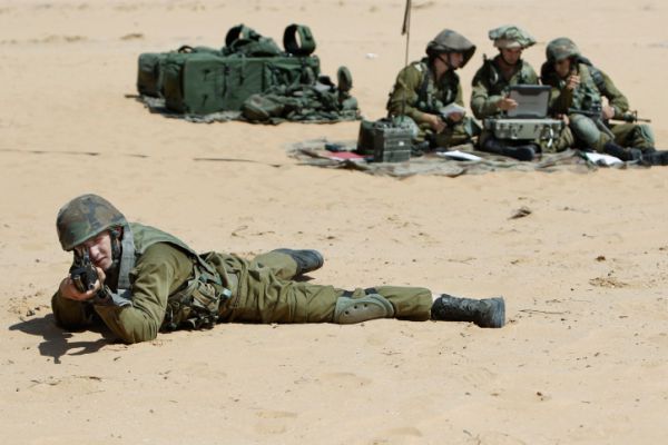 ההפקרות נמשכת: בדואים שוב תקפו חיילי צה"ל בדרום