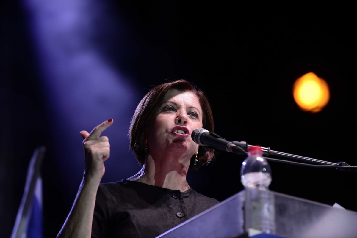 אנשי שמאל החתימו חברי פרלמנט נגד תוכנית המאה