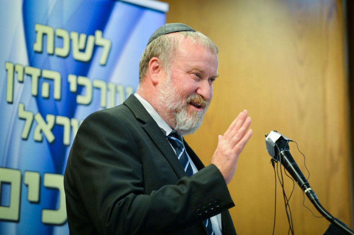 מנדלבליט ביקש לשנות את עילת סגירת התיק נגדו