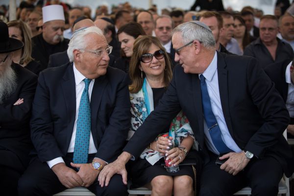 יעודכן על עסקת המאה? גנץ נפגש עם השגריר פרידמן