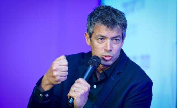 הנדל תוקף את הממשלה שהוא חבר בה: "בושה"