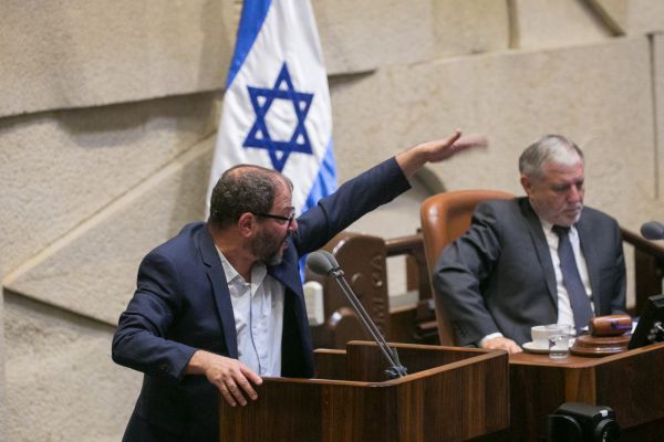 "צריך לזרוק אותם" | ח"כ כסיף נגד תושבים בירושלים