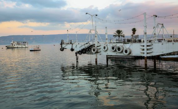 לקראת הגעת זמיר: עסקים בטבריה הקימו מטה מאבק