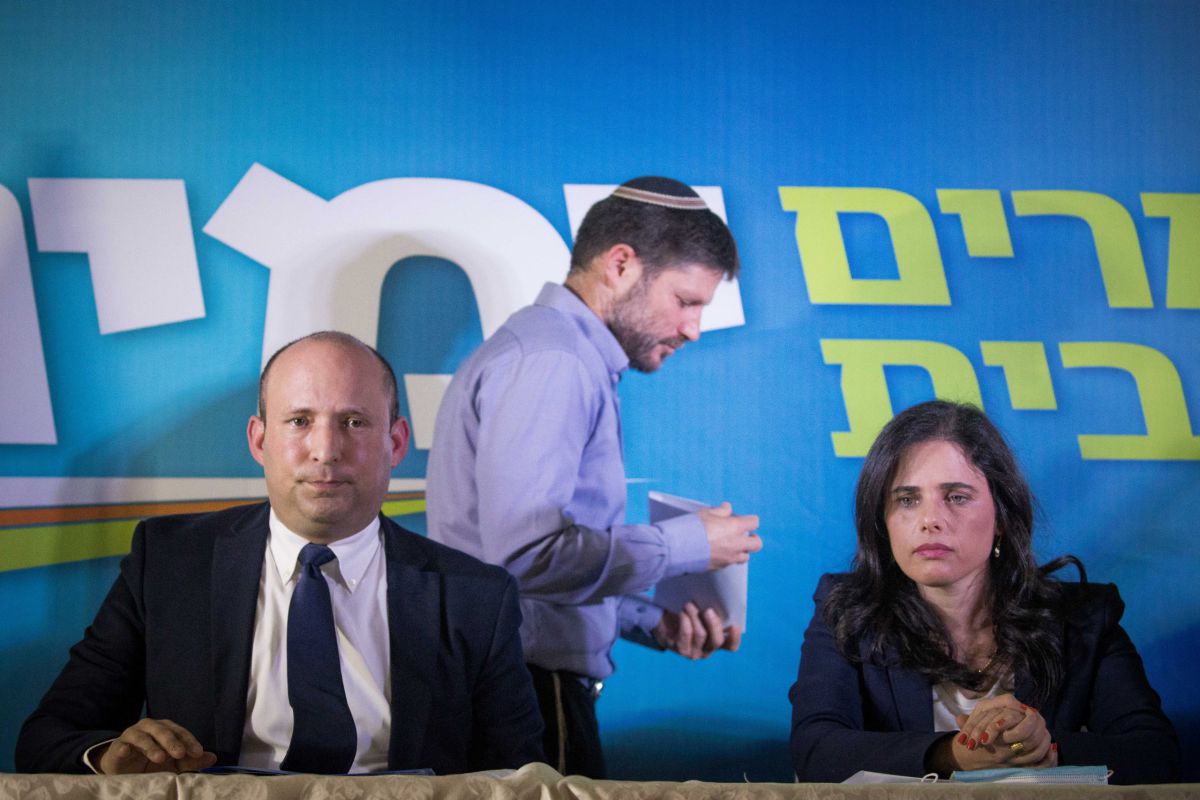 בנט: "נתניהו שומר את המפה קרוב אליו, זה מדאיג"