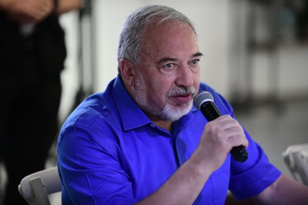 ליברמן: "ההנהגה הנוכחית איבדה כל בושה"