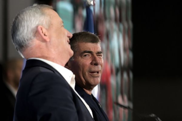 גוש עציון בפנים הבקעה בחוץ: הריבונות של כחול לבן