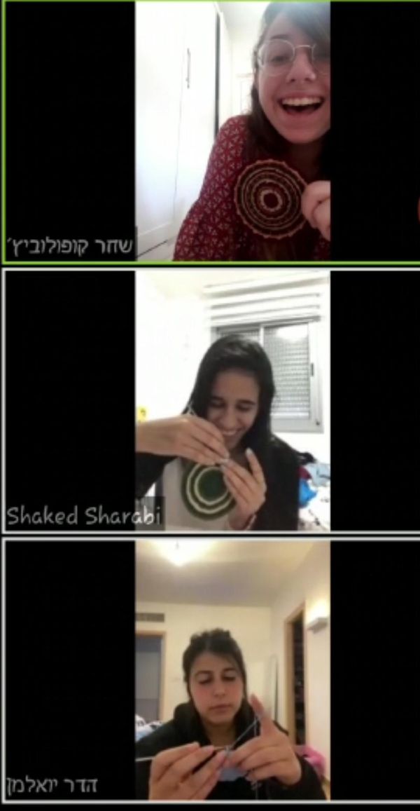 DIY בגרסה המגזרית: סריגת כיפות התרפיה של הקורונה