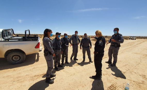 הפשיעה בדרום: ציוד צבאי אותר, 17 חשודים נעצרו