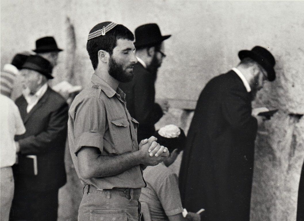 מכירים את האיש שבתמונה? הצלם רוצה לפגוש אותו